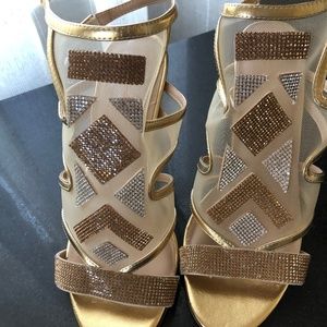 Thalia Sodi evening  shoe